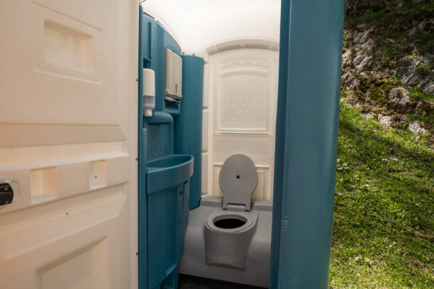 Best Porta potty delivery and setup  in Sterling Heights, MI